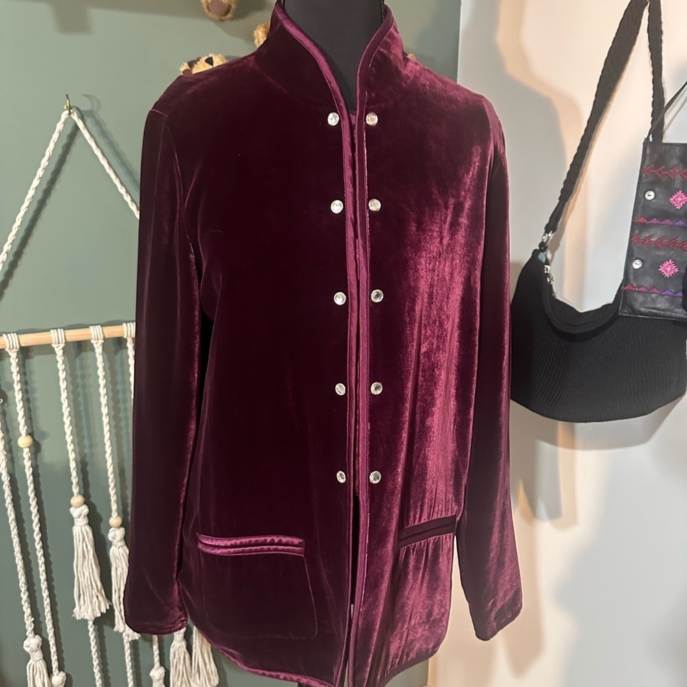 Saks Fifth Avenue Vintage Velvet and Silk Button Front Jacket Burgandy Size SP 👑